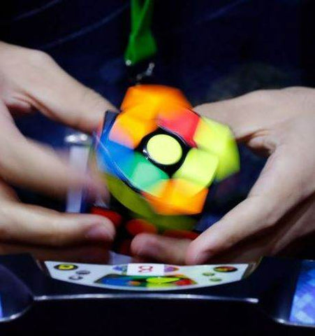 Rubik's Revenge (3x3) - Alt View