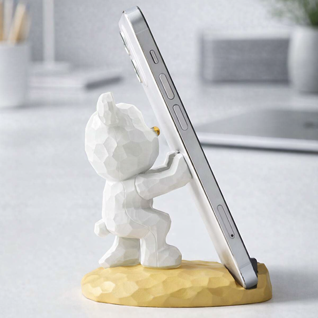 Bear Sculpture Mobile Phone Stand
